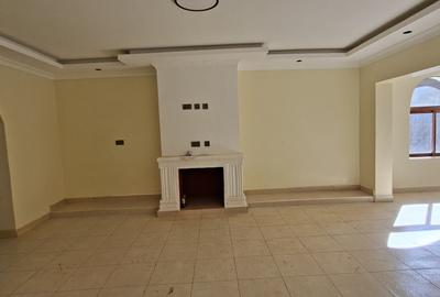 5 Bed House with En Suite in Kitisuru - 3
