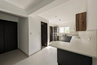 2 Bed Apartment with En Suite in Westlands Area
