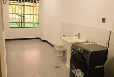 4 Bed Apartment with En Suite at Othaya Road