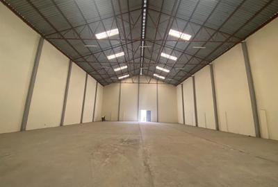 5,000 ft² Warehouse with Service Charge Included at Road B