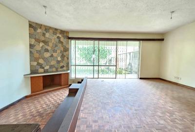 4 Bed Townhouse with En Suite in Spring Valley - 2