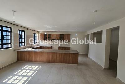 2 Bed Apartment with En Suite in Kitisuru