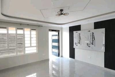 3 Bed House with En Suite in Kamakis - 2