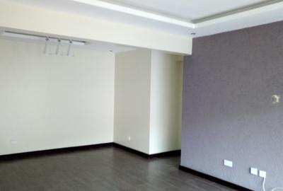 4 Bed Apartment with En Suite at Siaya Road - 4