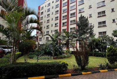 3 Bed Apartment with En Suite in Brookside