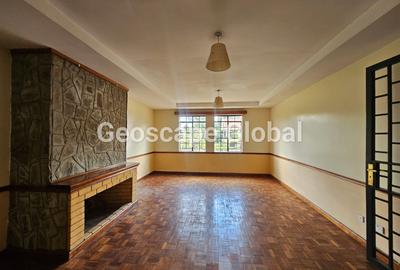 5 Bed House with En Suite in Runda - 2