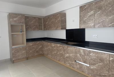 3 Bed Apartment with En Suite at Lantana Road