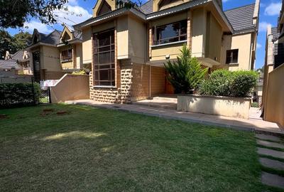5 Bed Townhouse with En Suite at Lavington Green - 4