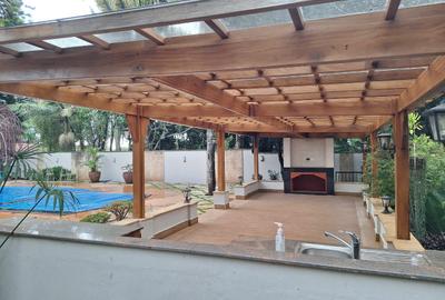 6 Bed House with En Suite in Kyuna