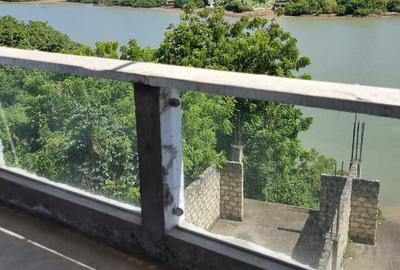 2 Bed Apartment with En Suite at Nyali Bridge