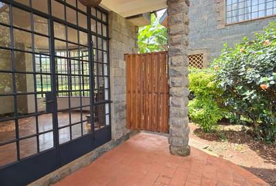 5 Bed Townhouse with En Suite in Lavington - 4