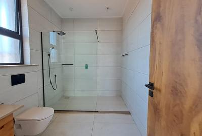 4 Bed Villa with En Suite at Loresho - 3