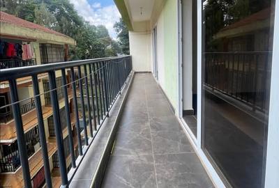 2 Bed Apartment with En Suite in Lavington