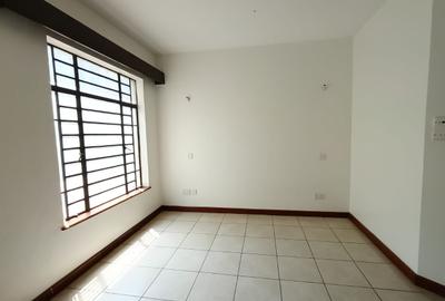 3 Bed Apartment with En Suite in Parklands - 4