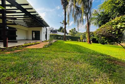4 Bed House with En Suite in Spring Valley