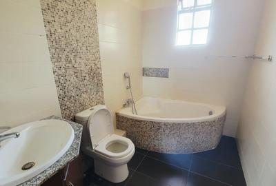 4 Bed House with En Suite in Kiambu Road - 4