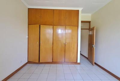 4 Bed Townhouse with En Suite in Brookside