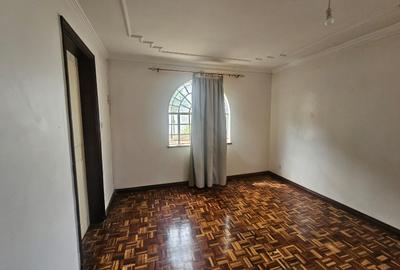 5 Bed House with En Suite in Loresho - 4