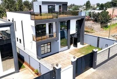 4 Bed House with En Suite in Ruiru - 2