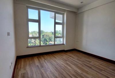 2 Bed Apartment with En Suite in Parklands