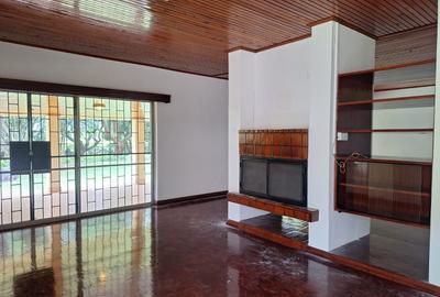 4 Bed House with En Suite at Runda
