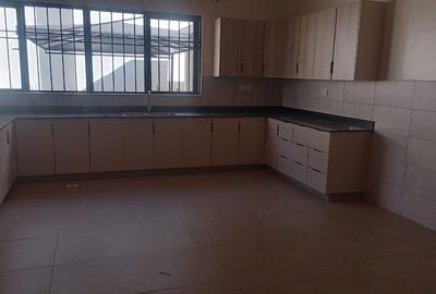 5 Bed Villa with En Suite in Loresho