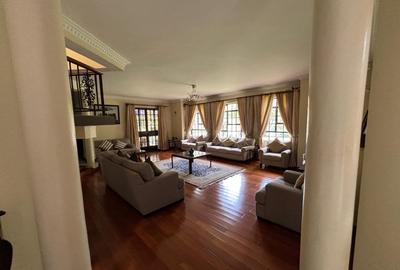 5 Bed House with En Suite in Runda - 2