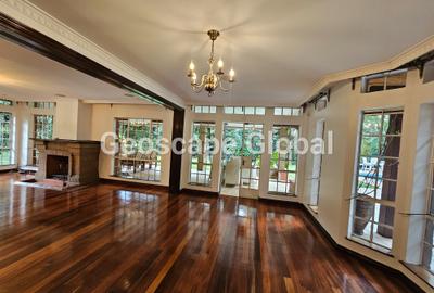 5 Bed House with En Suite in Runda - 3