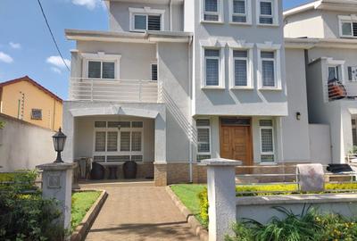 5 Bed Villa with En Suite in Lavington - 3