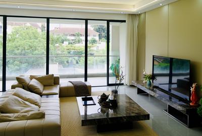 3 Bed Apartment with En Suite at 2026-404 - 4