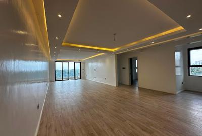 4 Bed Apartment with En Suite at 6Th Parklands Avenue - 3