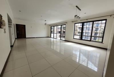 3 Bed Apartment with En Suite in Westlands Area - 4