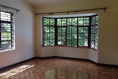 5 Bed House with En Suite at Nyari 5 Bedroom Ambassadorial House - 3