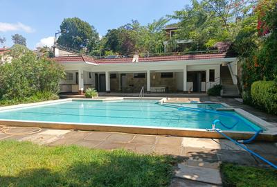 5 Bed Townhouse with En Suite in Spring Valley