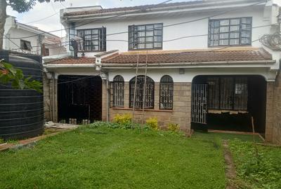 4 Bed Townhouse with En Suite at Westlands - 3