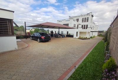 7 Bed Villa with En Suite in Runda