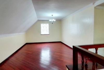 5 Bed Apartment with En Suite in Lavington