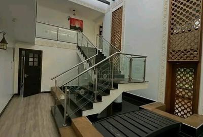 5 Bed House with En Suite at Old Runda - 3