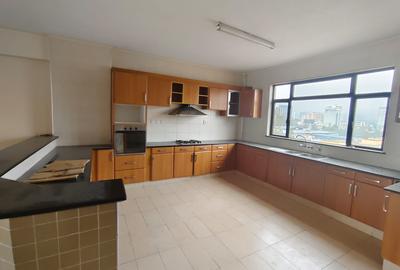 Serviced 3 Bed Apartment with En Suite at Yaya