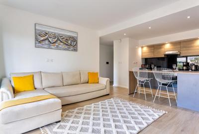 Furnished 2 Bed Apartment with En Suite in Riverside - 4