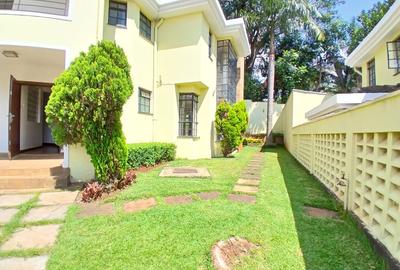 5 Bed Townhouse with En Suite at Lavington Green