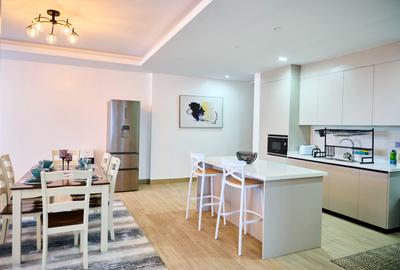 Serviced 3 Bed Apartment with En Suite in Riverside