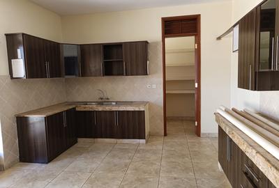 4 Bed House with En Suite in Runda - 3