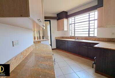 Furnished 3 Bed Apartment with En Suite at 4Th Parklands Road