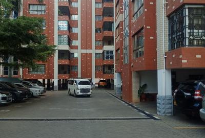 3 Bed Apartment with En Suite in Kileleshwa