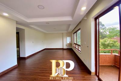 5 Bed Townhouse with En Suite in Spring Valley