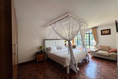 Serviced 2 Bed Apartment with En Suite in Lavington - 2