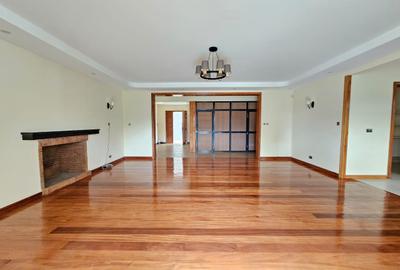 3 Bed Townhouse with En Suite in Thigiri