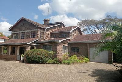 5 Bed Townhouse with En Suite in Karen