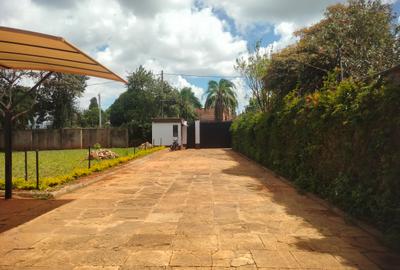 Commercial Property with Backup Generator at Few Minutes Drive To Gigiri - 4